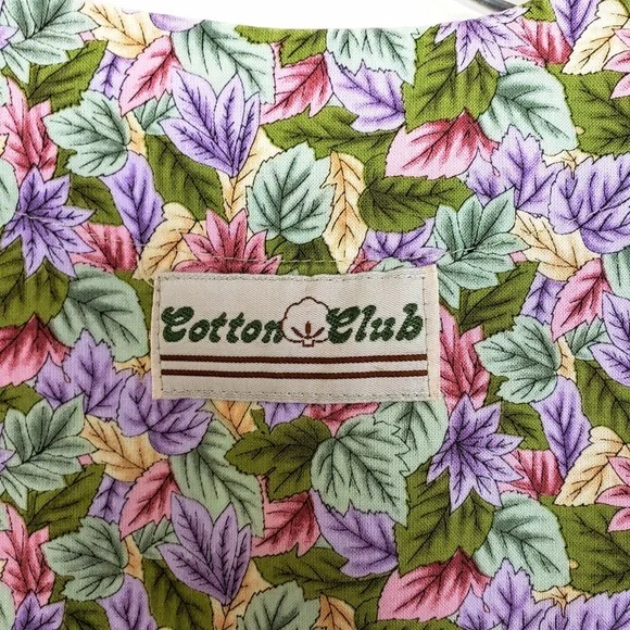 Cotton Club Scrub Top Multi-Color Leaf Pattern V-Neck 100% Cotton - Size Medium - Picture 3 of 5